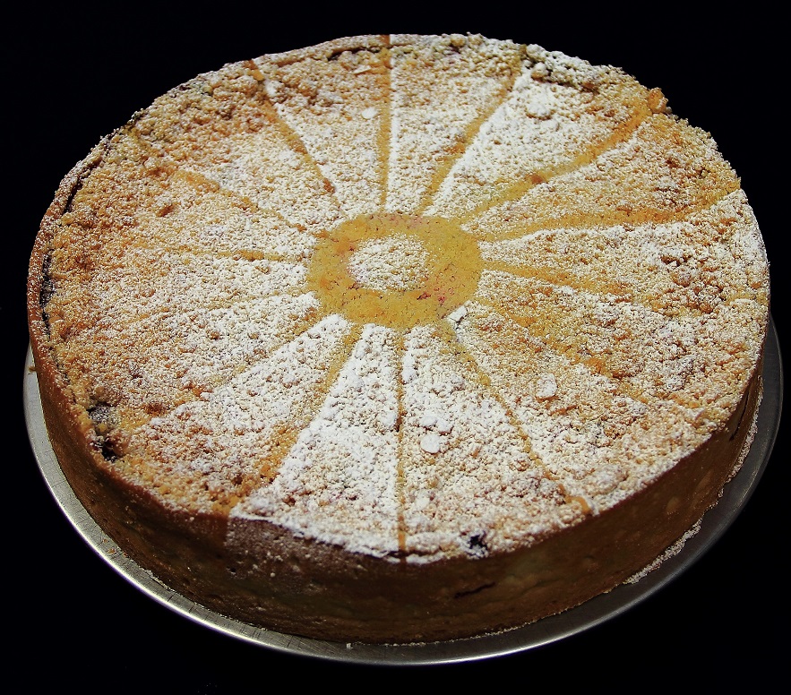 Kirschstreusel Torte