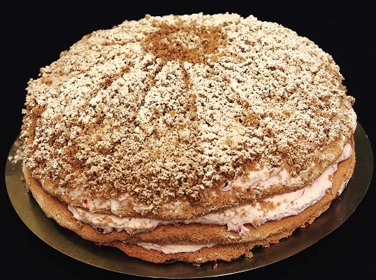 Buchweizen-Preiselbeer-Sahne Torte